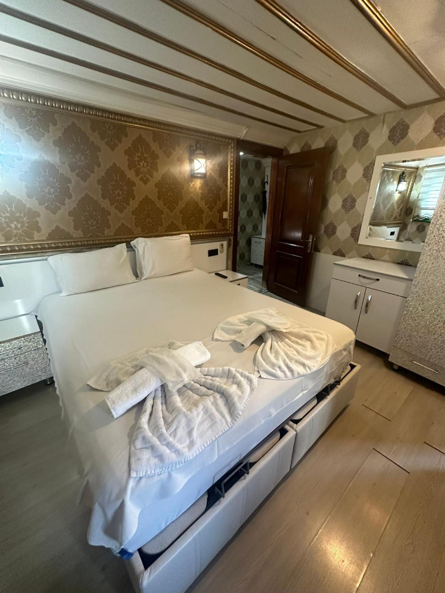 Sophia Studio Apart Hotel Истанбул Екстериор снимка